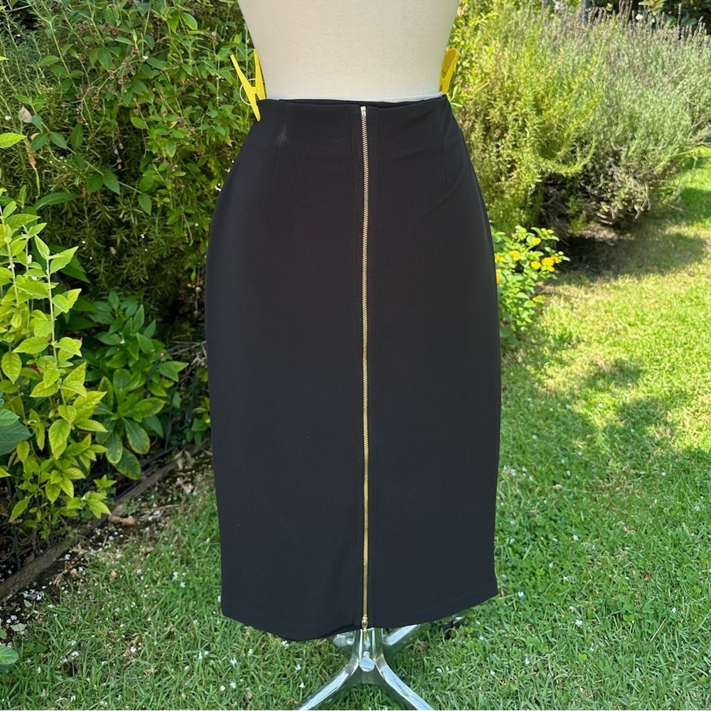 NWT 5 / 48 Pencil Skirt - size M